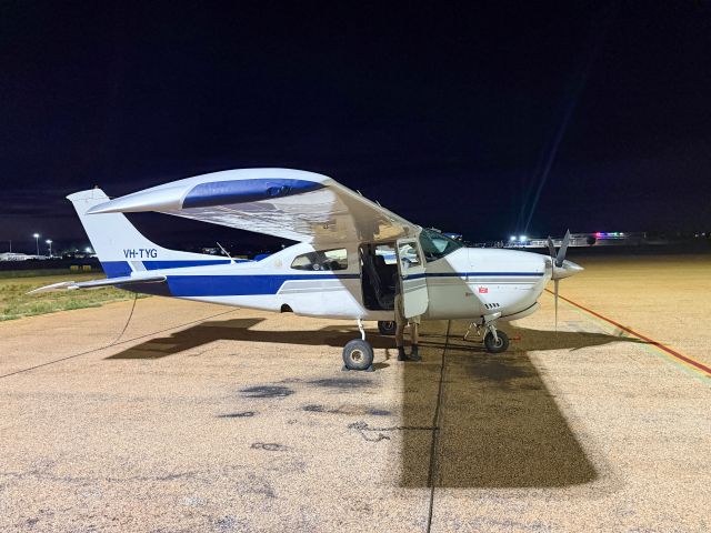 Cessna Centurion (VH-TYG) - Early morning at Broome, Australia. 28-MAR-2025.