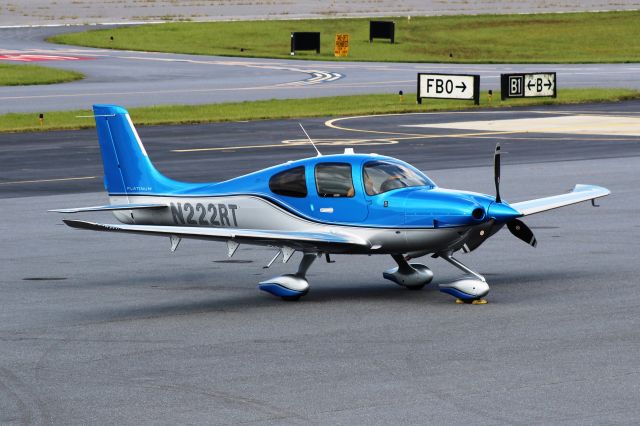 Cirrus SR-22 (N222RT)