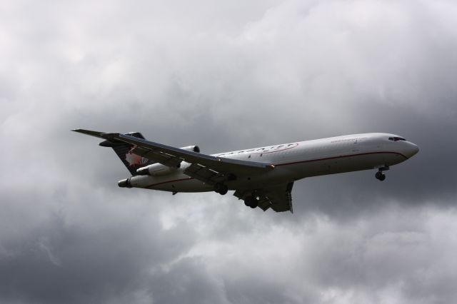 BOEING 727-200 —