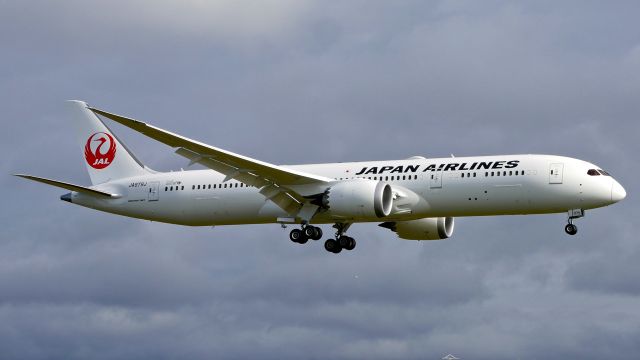 Boeing 787-9 Dreamliner (JA879J) - BOE434 on final to Rwy 16R to complete a B2 flight on 1.24.20. (ln 963 / cn 35427).