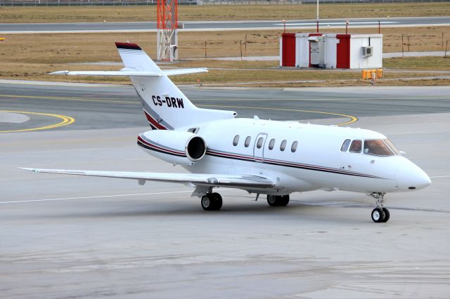 Hawker 800 (CS-DRW)