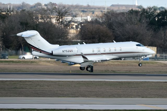 Bombardier Challenger 300 (N752QS) - 02-04-23