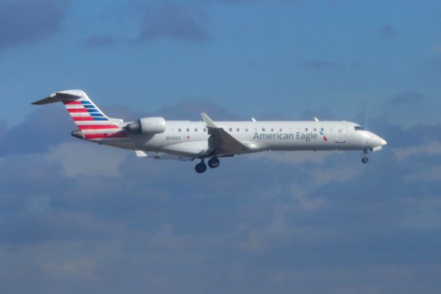 Canadair Regional Jet CRJ-200 (N616QX)