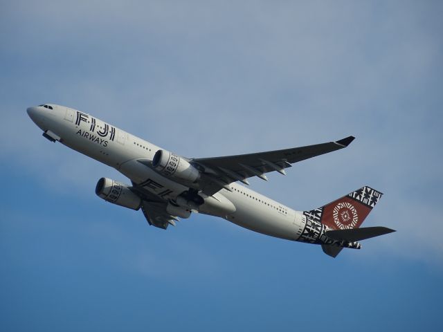 Airbus A330-200 (DQ-FJT)