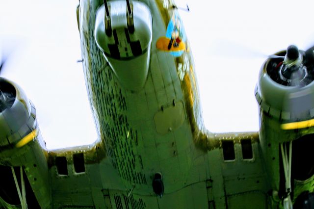 Boeing B-17 Flying Fortress (23-1909) - Collings Foundation’s Boeing B-17 Flying Fortress “Nine O Nine” landing at the Dayton Wright Brothers Airport (KMGY) during the 2017 Wings of Freedom Tour 