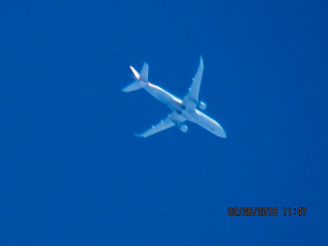 Embraer 175 (N222NS)