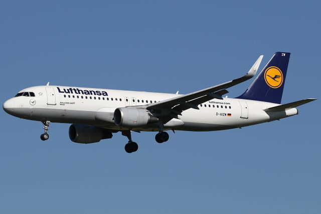 Airbus A320 (D-AIZW)