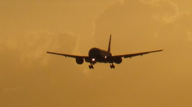 Boeing 777 (G-VIIY)