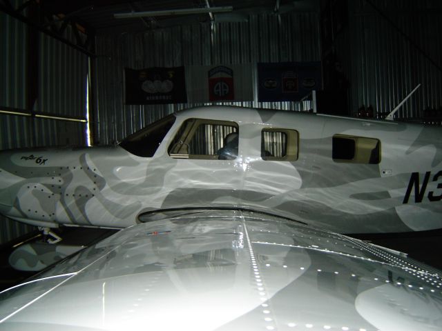 Piper Saratoga (N32EV)