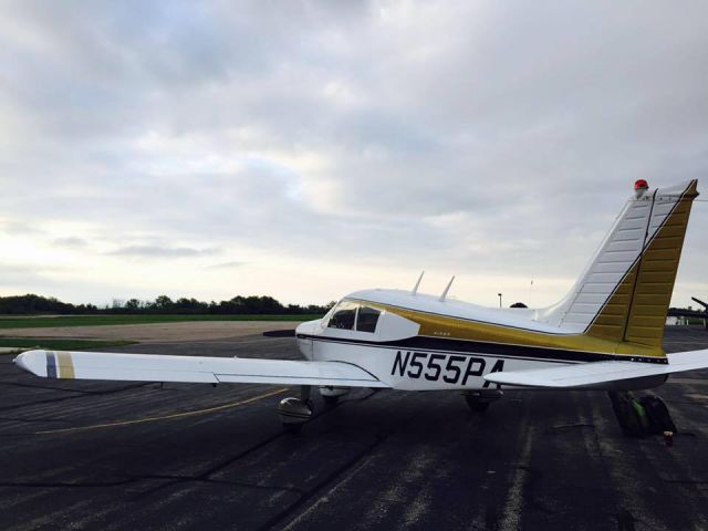 Piper Cherokee (N555PA)