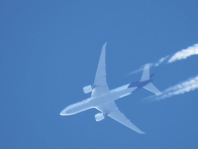 BOEING 777-200LR (N857FD)