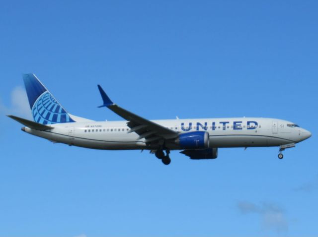 Boeing 737 MAX 8 (N37295)