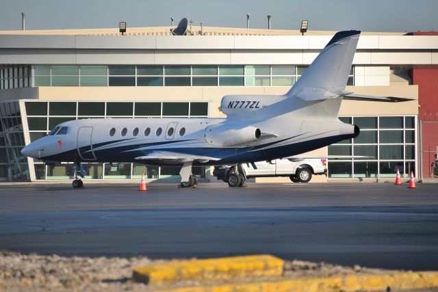 Dassault Falcon 50 (N777ZL)