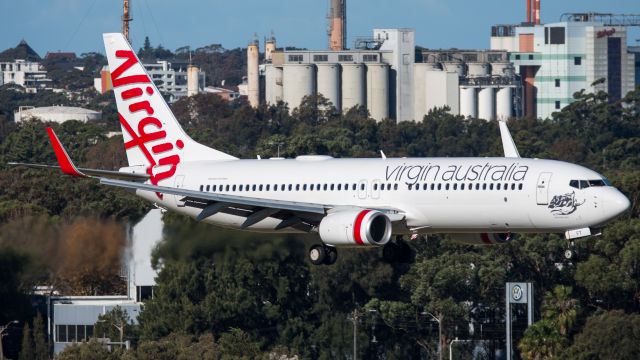 Boeing 737-800 (VH-YFT)