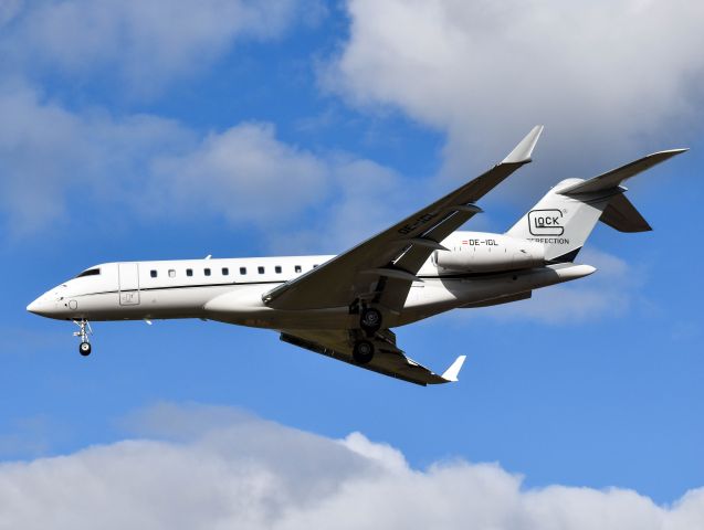 Bombardier Global Express (OE-IGL)
