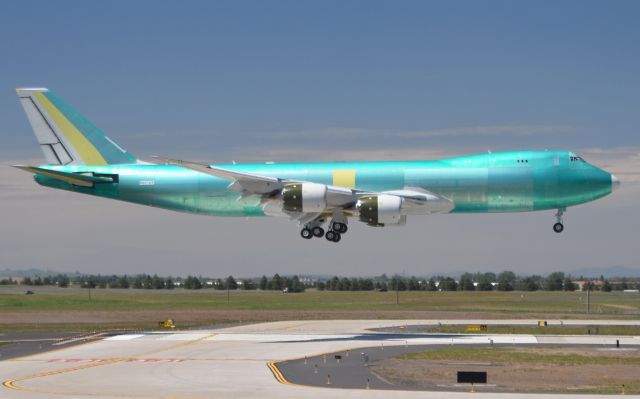 BOEING 747-8 (N621UP) - Here's a new Boeing 747-8F visiting Spokane International for a couple of touch and go's. No paint yet. It will be delivered to UPS.