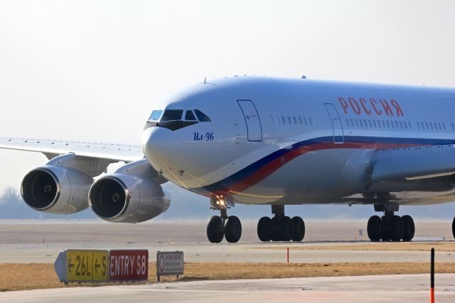 Ilyushin Il-96 (RA-96019)