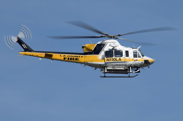 Bell 412 (N110LA)