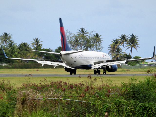 Boeing 737-800 (N397DA)