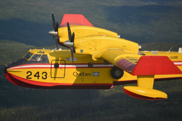 Canadair CL-415 SuperScooper (C-GQBE)