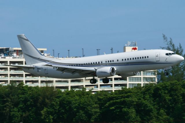 BOEING 737-400 (N802TJ)