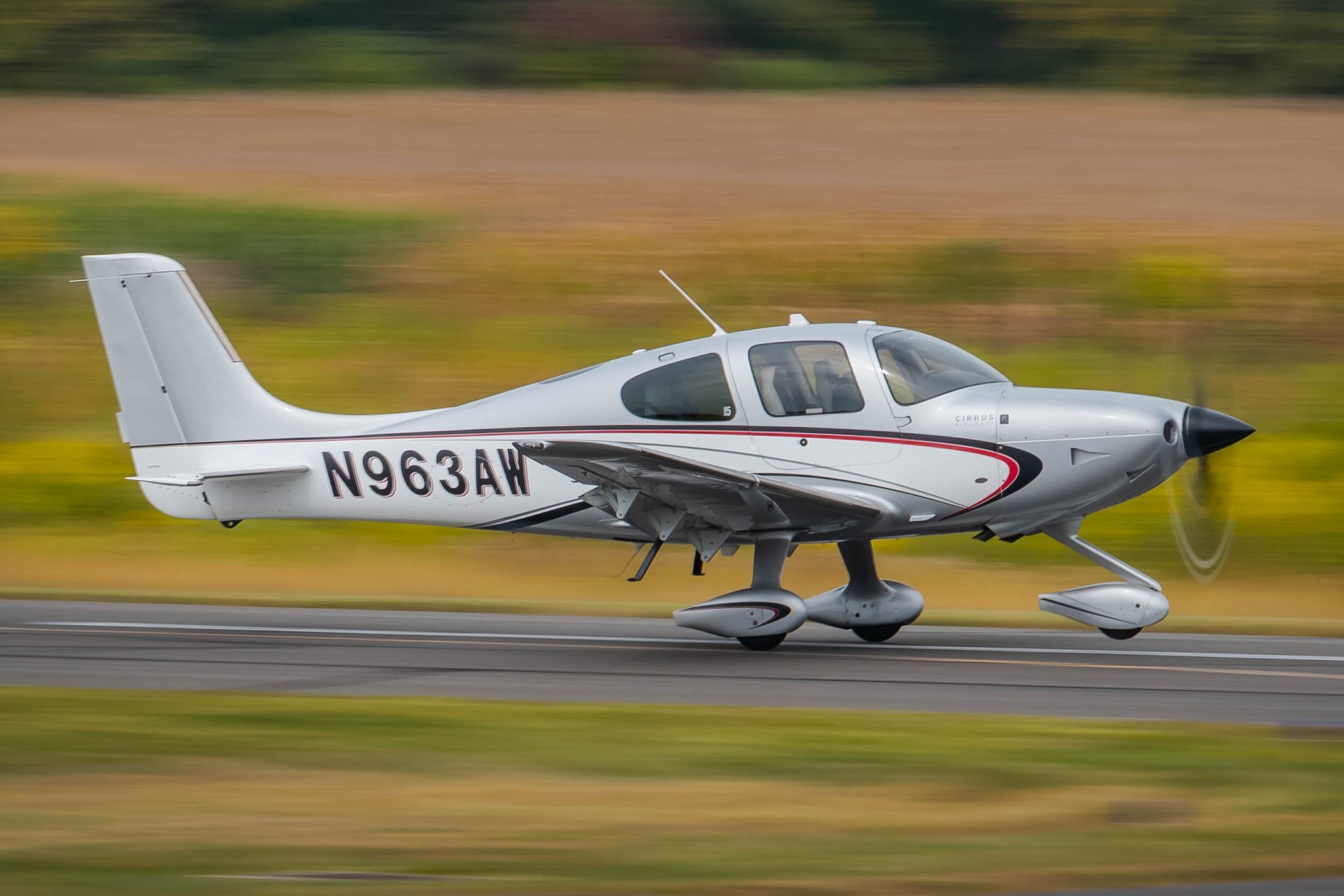 Cirrus SR-22 (N963AW) - Cirrus SR22T (N963AW) taking off from KLOM 