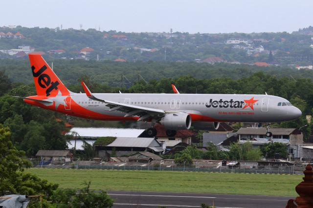 Airbus A321neo (VH-OFV)