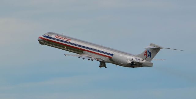 McDonnell Douglas MD-82 (N7514A)