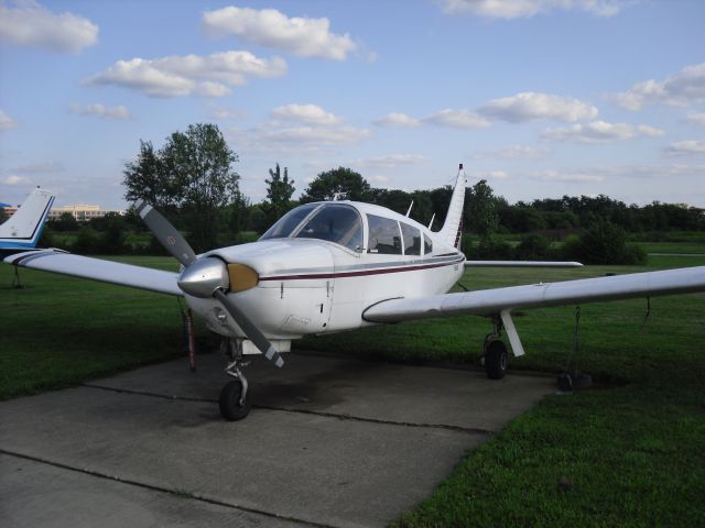 Piper Cherokee Arrow (N55460)