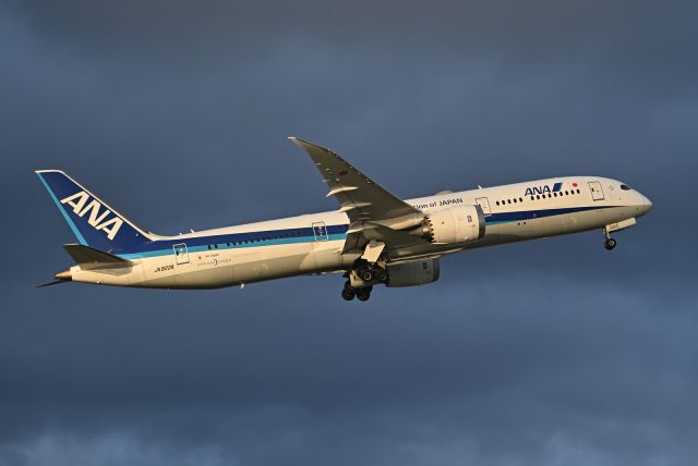 Boeing 787-9 Dreamliner (JA922A)