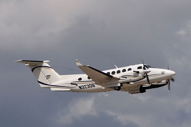 Beechcraft Super King Air 350 (N323DB)