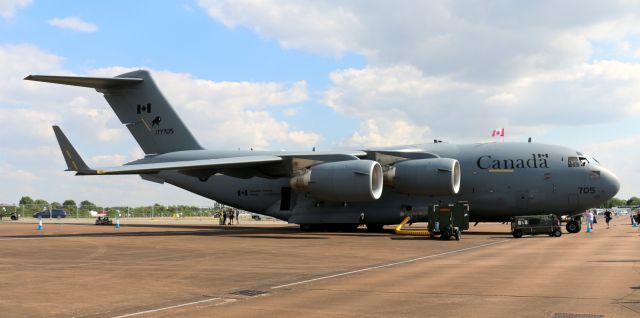 — — - RIAT 18 - C17 - RCAF
