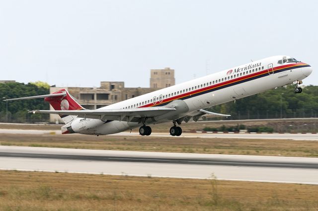 McDonnell Douglas MD-82 (I-SMEV)