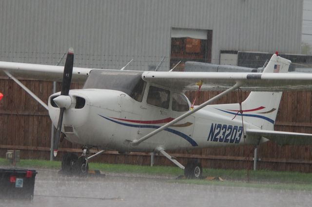 Cessna Skyhawk (N23203)