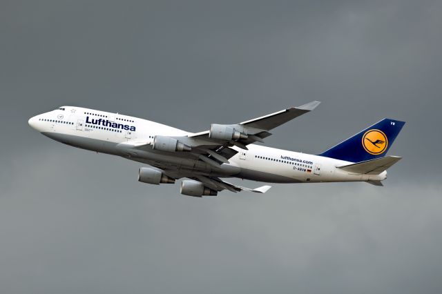 Boeing 747-400 (D-ABVW)