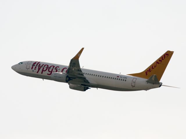 Boeing 737-800 (TC-CPK) - Take off runway 06 at Sabiha Gökçen airport, Istanbul, Turkey | 15 SEP 2014.