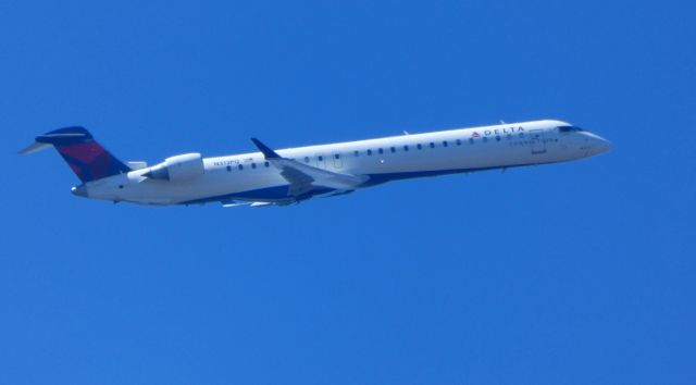 Canadair Regional Jet CRJ-900 (N313PQ) - Shown here is a Delta Connection Canadair Regional Jet CRJ900 a few minutes until it lands in the Spring of 2018.