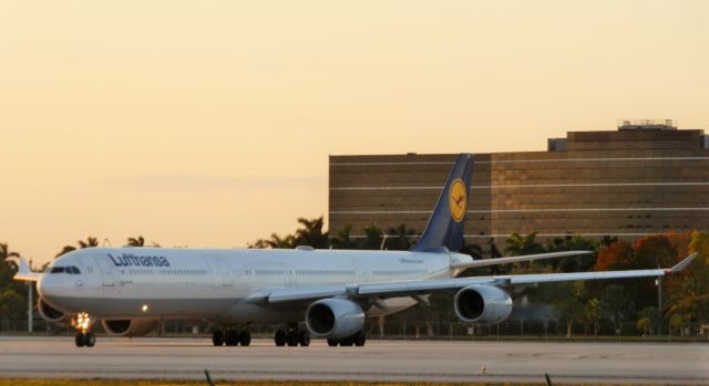 Airbus A340-600 (D-AIHF)