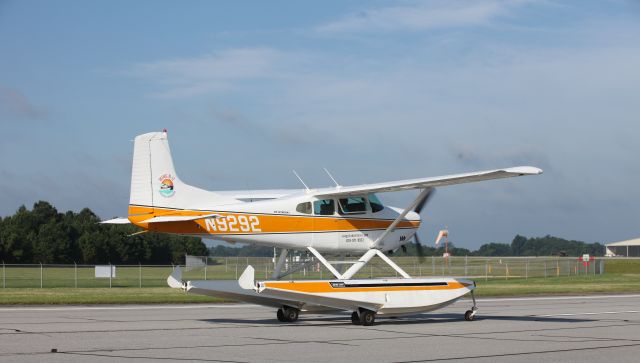 Cessna Skywagon (N9292) - 2017 Cracker Fly in at the Lee Gilmer Memorial Airport.  Cessna A185F Amphibian taxis past the crowd