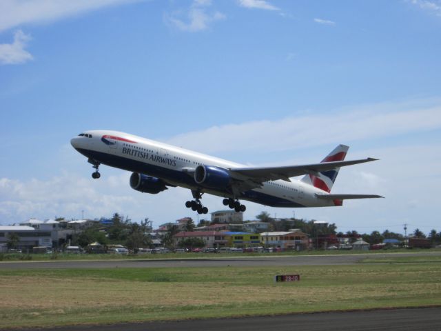 BOEING 777-200LR (G-YMMB)