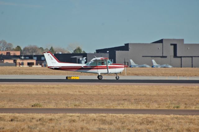 Cessna Skyhawk (N7333F)