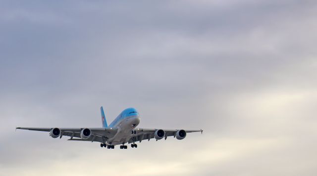 Airbus A380-800 (HL7611)