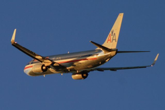 Boeing 737-800 (N920AN)