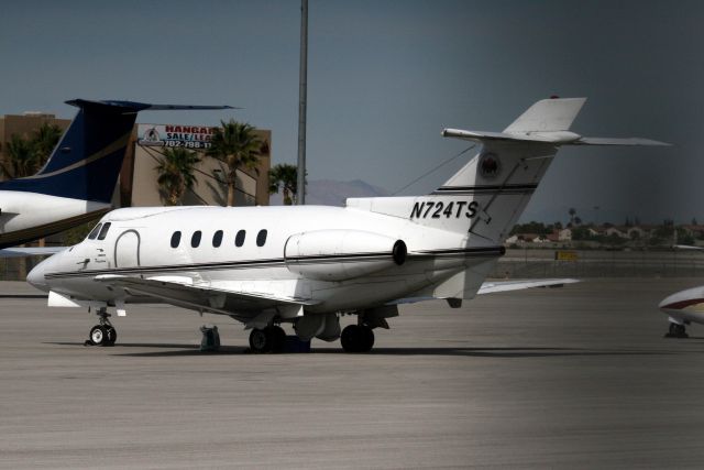 Hawker Siddeley HS-125-400 (N724TS) - Seen here on a round-trip from KDWH on 08-Apr-14returning three days later.