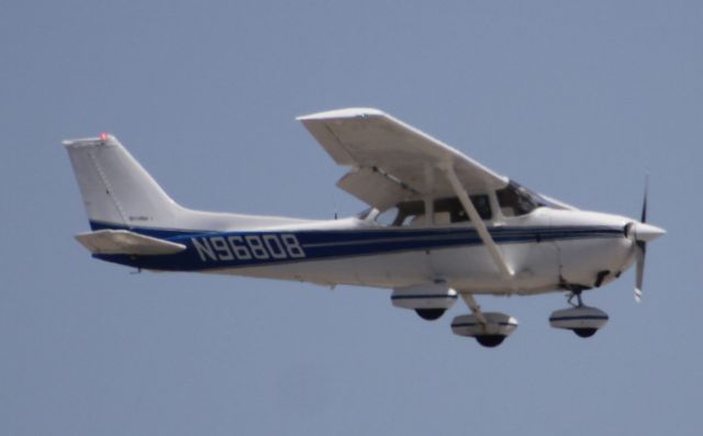 Cessna Skyhawk (N96808)