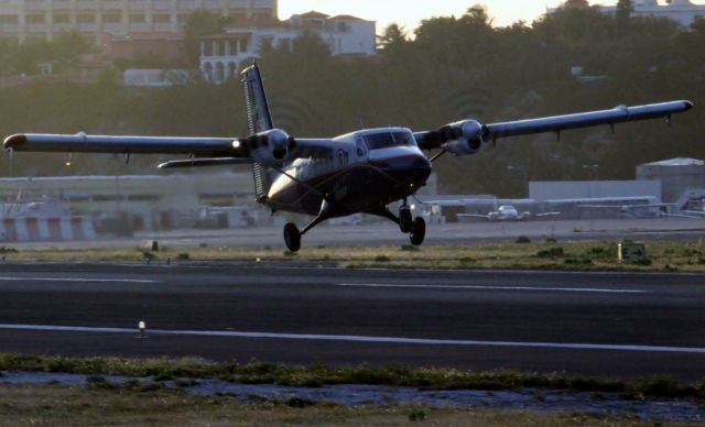 De Havilland Canada Twin Otter (PJ-WIS)