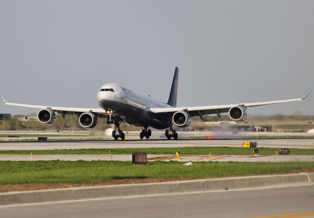 Airbus A340-600 (D-AIHP)