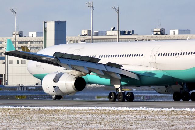 Airbus A330-300 (CS-TFZ)
