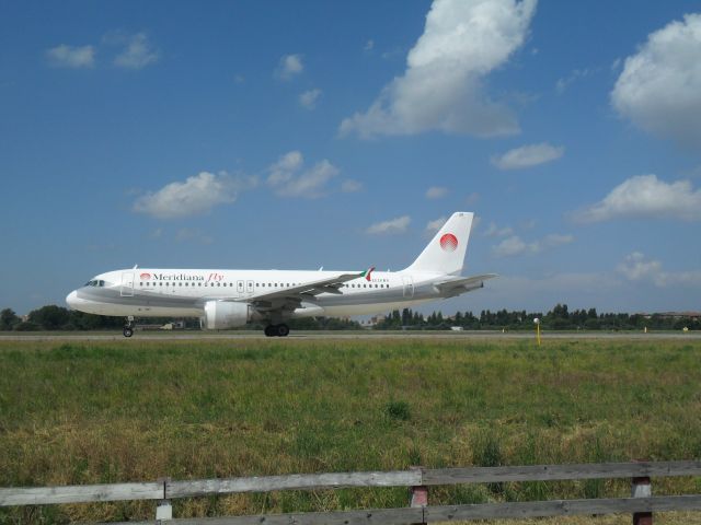 Airbus A320 (I-EEZK)