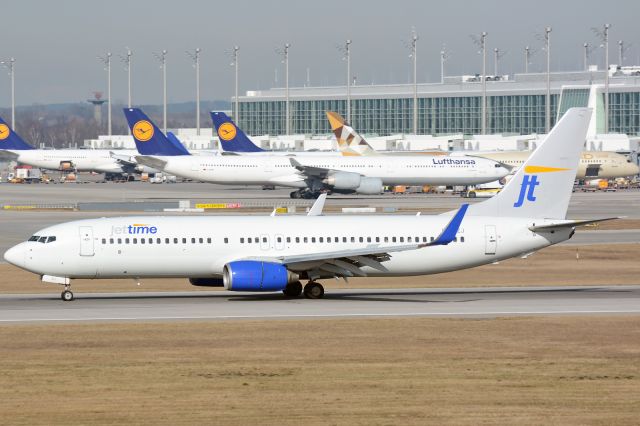 Boeing 737-800 (OY-JZJ)